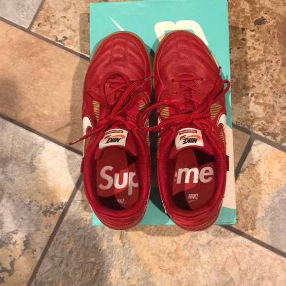 Supreme Other - SUPREMExNIKE SB gato 🔥🔥